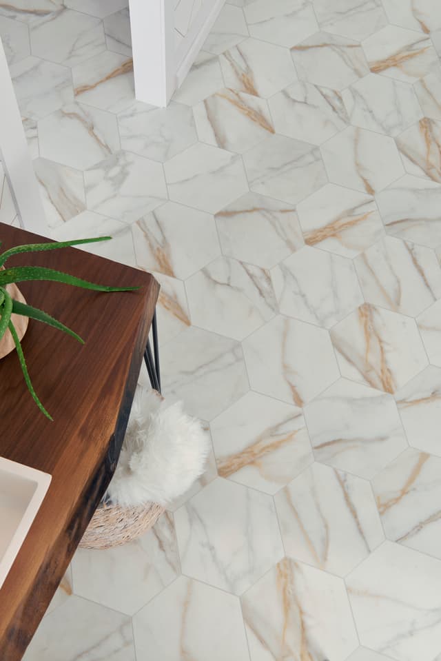 Luxury Vinyl Sheet Platinum Carrara Ivory 130470